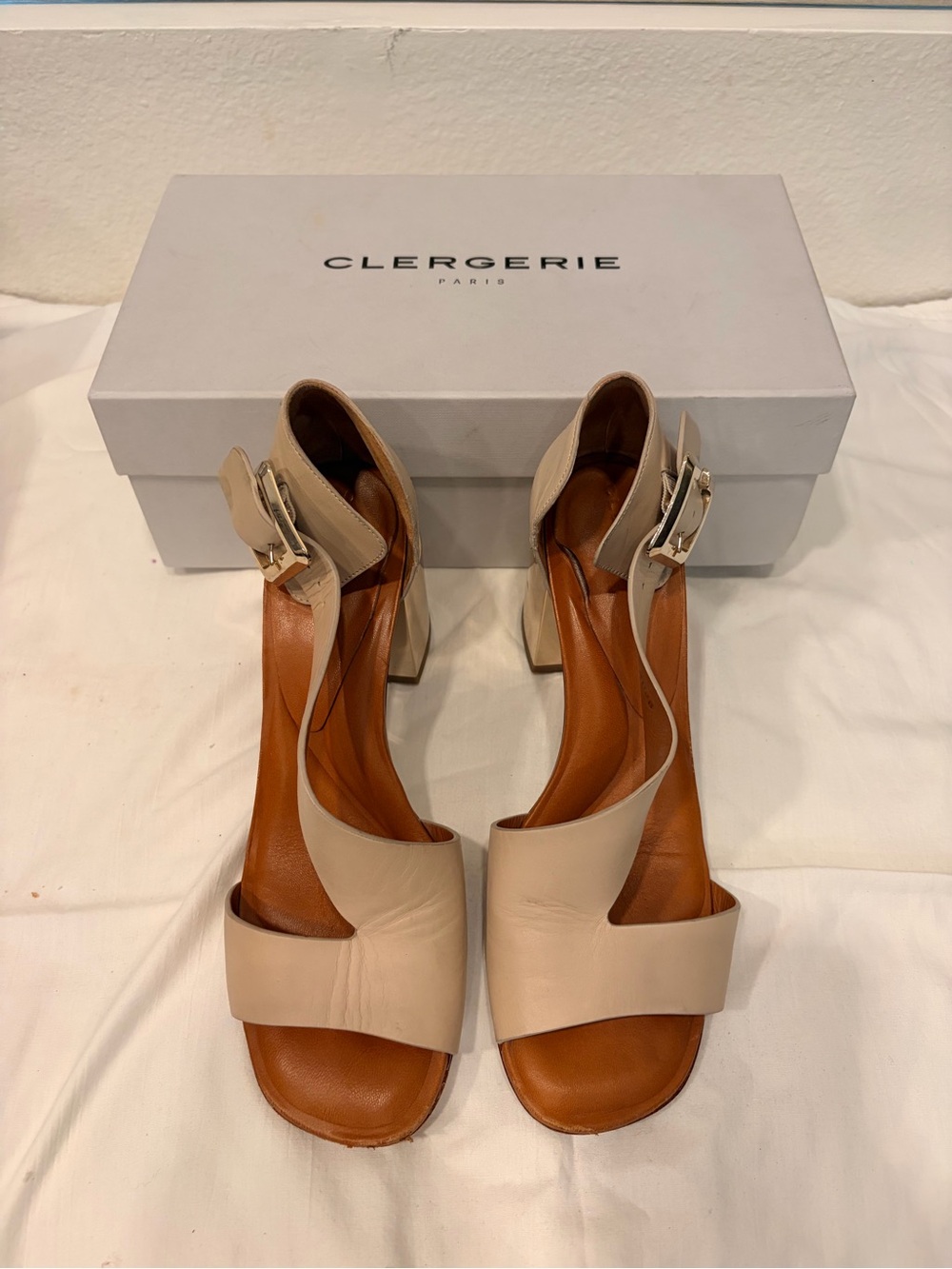 Robert Clergerie Neutral Beige Leather Block Heel Sandals